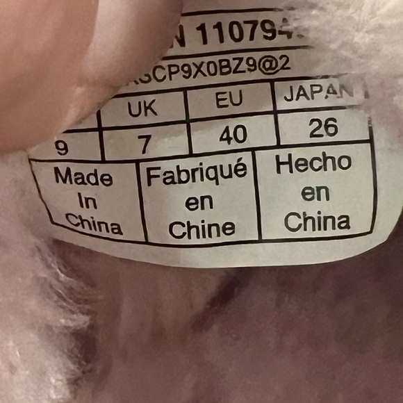 UGG Cozy pink Moccasin Slippers - Picture 5 of 5